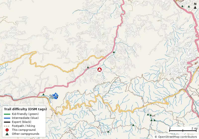Map of roads, water and trails within about 5 miles of Appalachian RV Resort, with bike trails colored by their OpenStreetMap difficulty tags