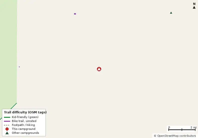 Map of roads, water and trails within about 5 miles of Aztec RV Resort, with bike trails colored by their OpenStreetMap difficulty tags