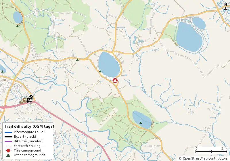 Map of roads, water and trails within about 5 miles of Camp Clearwater Family Campground, with bike trails colored by their OpenStreetMap difficulty tags