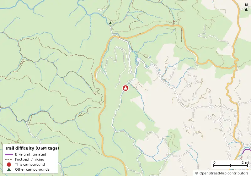 Map of roads, water and trails within about 5 miles of Day Run Campground, with bike trails colored by their OpenStreetMap difficulty tags