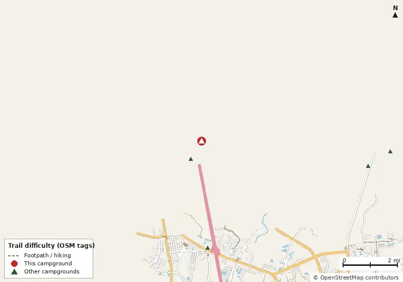 Map of roads, water and trails within about 5 miles of Huck's RV Park