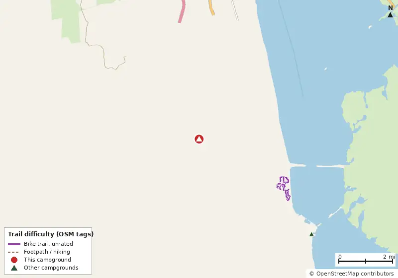 Map of roads, water and trails within about 5 miles of KOA Kampground, with bike trails colored by their OpenStreetMap difficulty tags