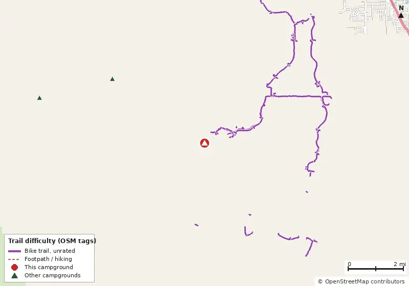 Map of roads, water and trails within about 5 miles of LazyDays Wildwood, with bike trails colored by their OpenStreetMap difficulty tags