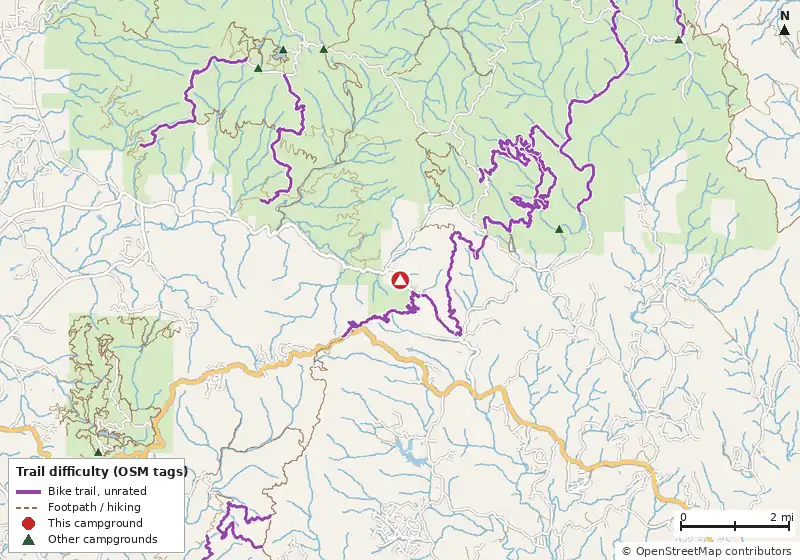 Map of roads, water and trails within about 5 miles of Mulberry Gap mountain bike getaway, with bike trails colored by their OpenStreetMap difficulty tags