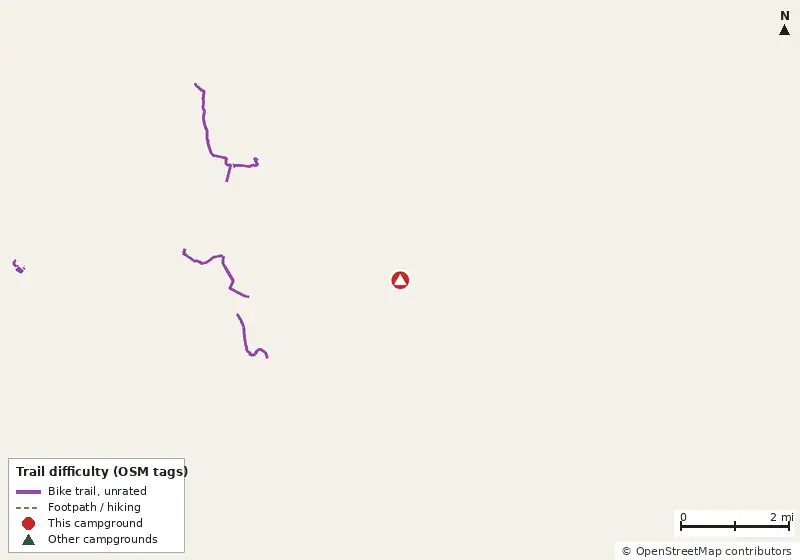 Map of roads, water and trails within about 5 miles of Myakka River Motorcoach Resort, with bike trails colored by their OpenStreetMap difficulty tags