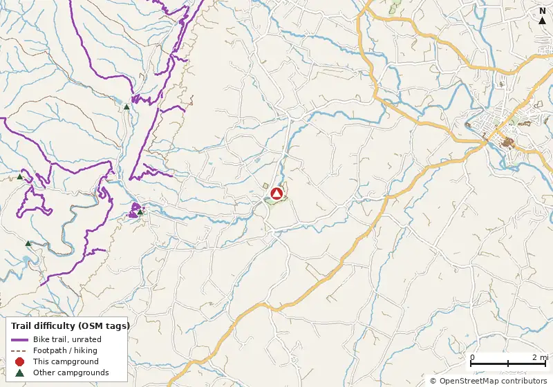 Map of roads, water and trails within about 5 miles of Natural Chimneys Campground, with bike trails colored by their OpenStreetMap difficulty tags