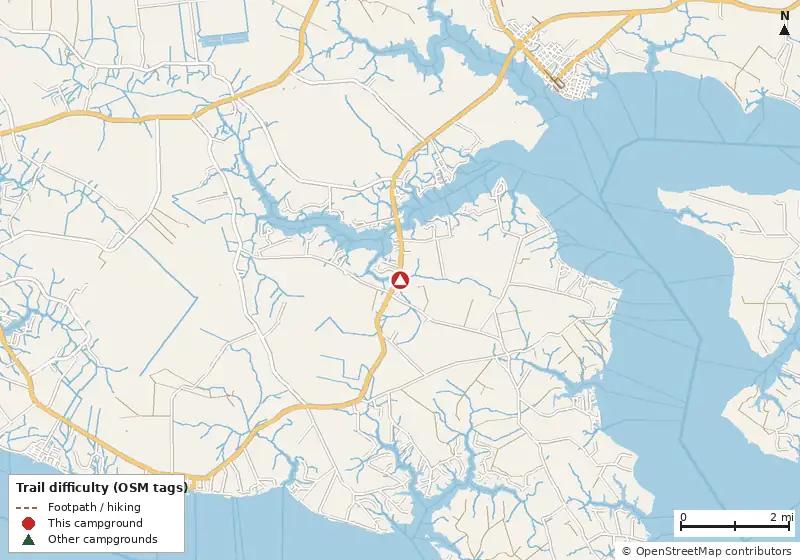 Map of roads, water and trails within about 5 miles of Peachtree Campground