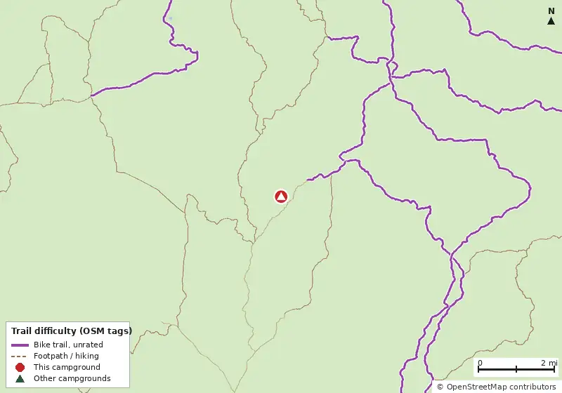 Map of roads, water and trails within about 5 miles of Pink Jeep Campground, with bike trails colored by their OpenStreetMap difficulty tags