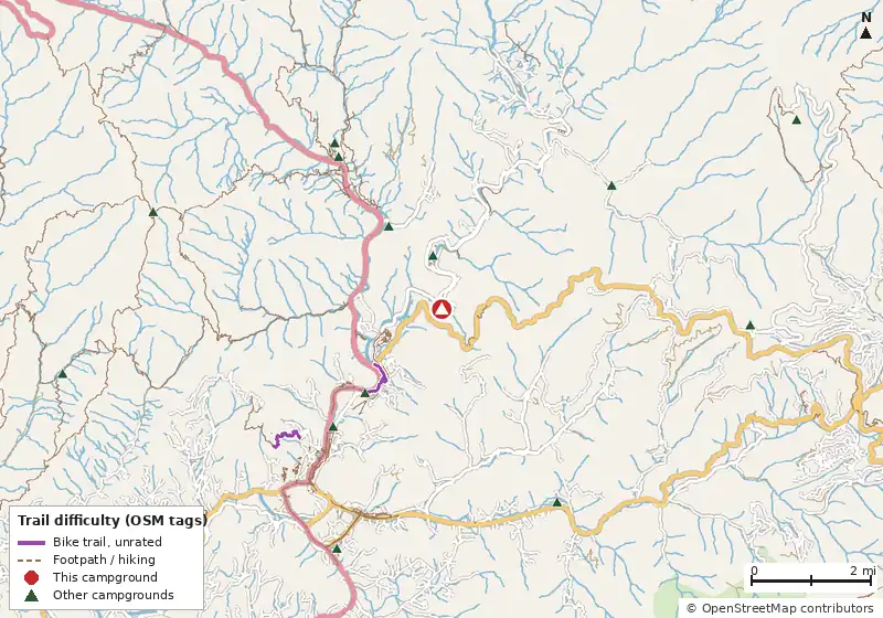 Map of roads, water and trails within about 5 miles of River Valley Campground, with bike trails colored by their OpenStreetMap difficulty tags