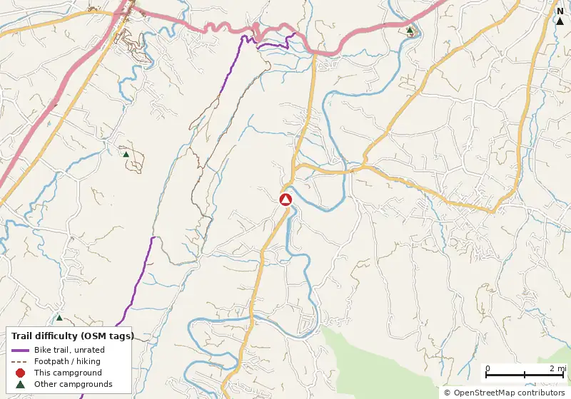 Map of roads, water and trails within about 5 miles of Riverside camping, with bike trails colored by their OpenStreetMap difficulty tags