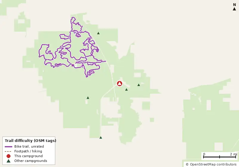 Map of roads, water and trails within about 5 miles of Silver Lake Camping, with bike trails colored by their OpenStreetMap difficulty tags