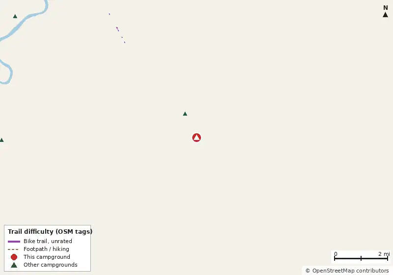 Map of roads, water and trails within about 5 miles of Strawberry Fields For RV'ers, with bike trails colored by their OpenStreetMap difficulty tags