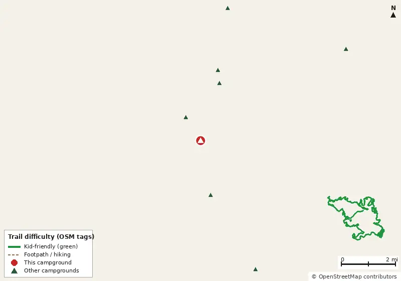 Map of roads, water and trails within about 5 miles of Suncoast RV Resort, with bike trails colored by their OpenStreetMap difficulty tags