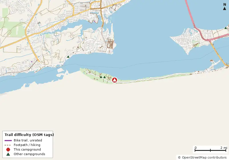 Map of roads, water and trails within about 5 miles of Volunteer Camping Area, with bike trails colored by their OpenStreetMap difficulty tags