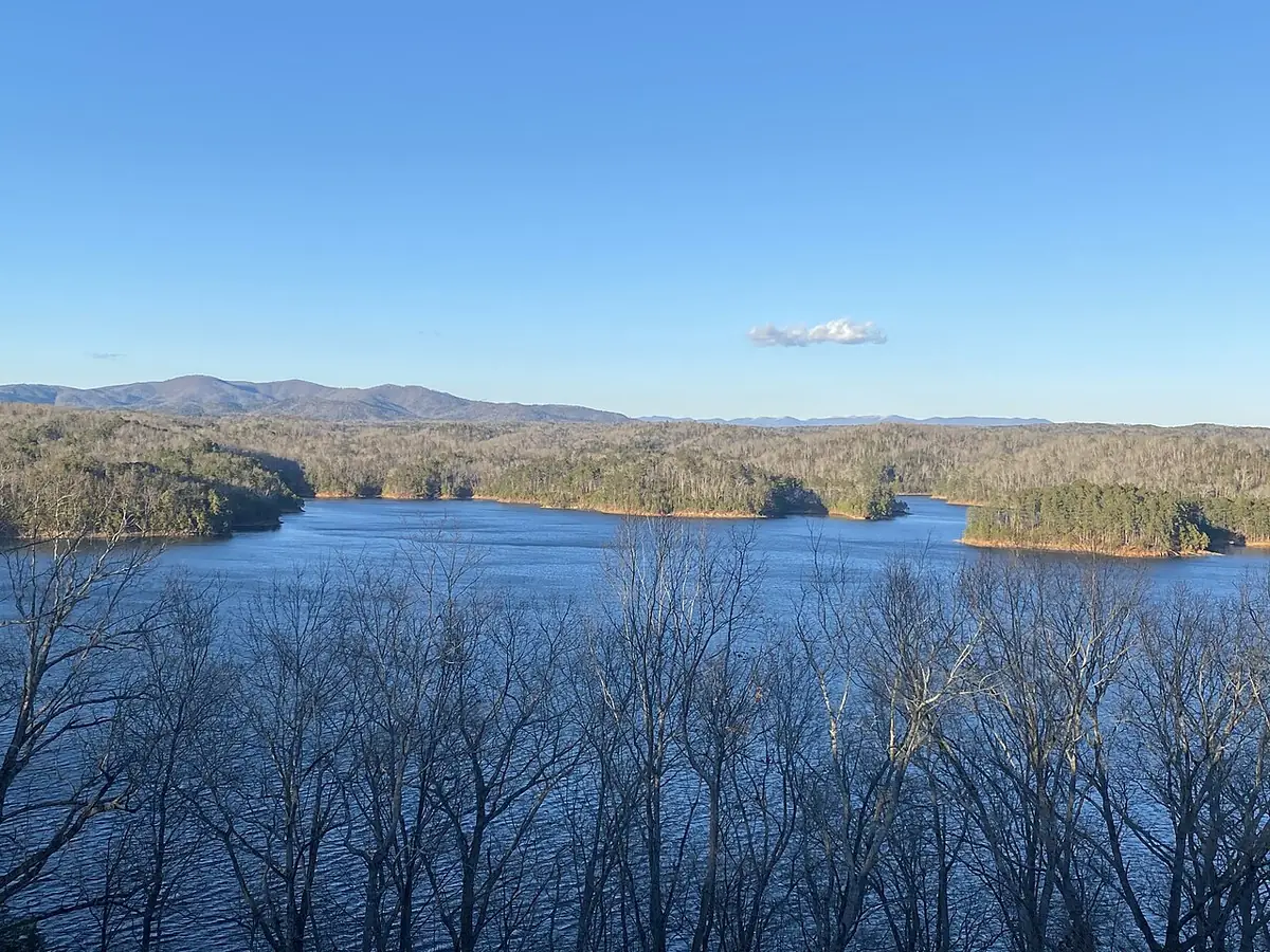 Carters Lake: Carters Lake in Winter